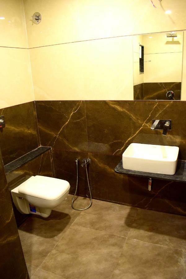 Royal Square By Sky Hotel 3*