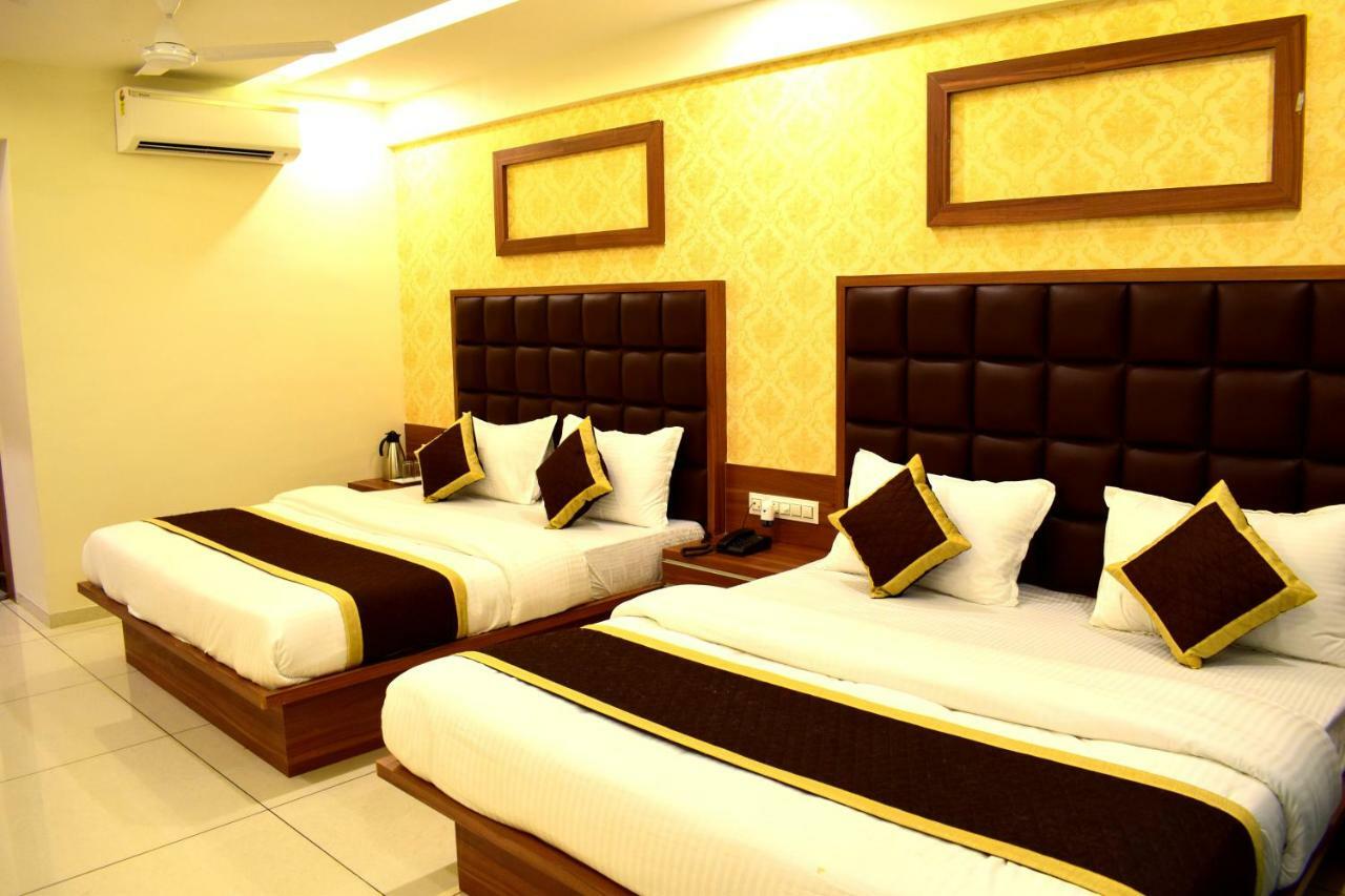 Hotel Royal Square By Sky Ahmedabad