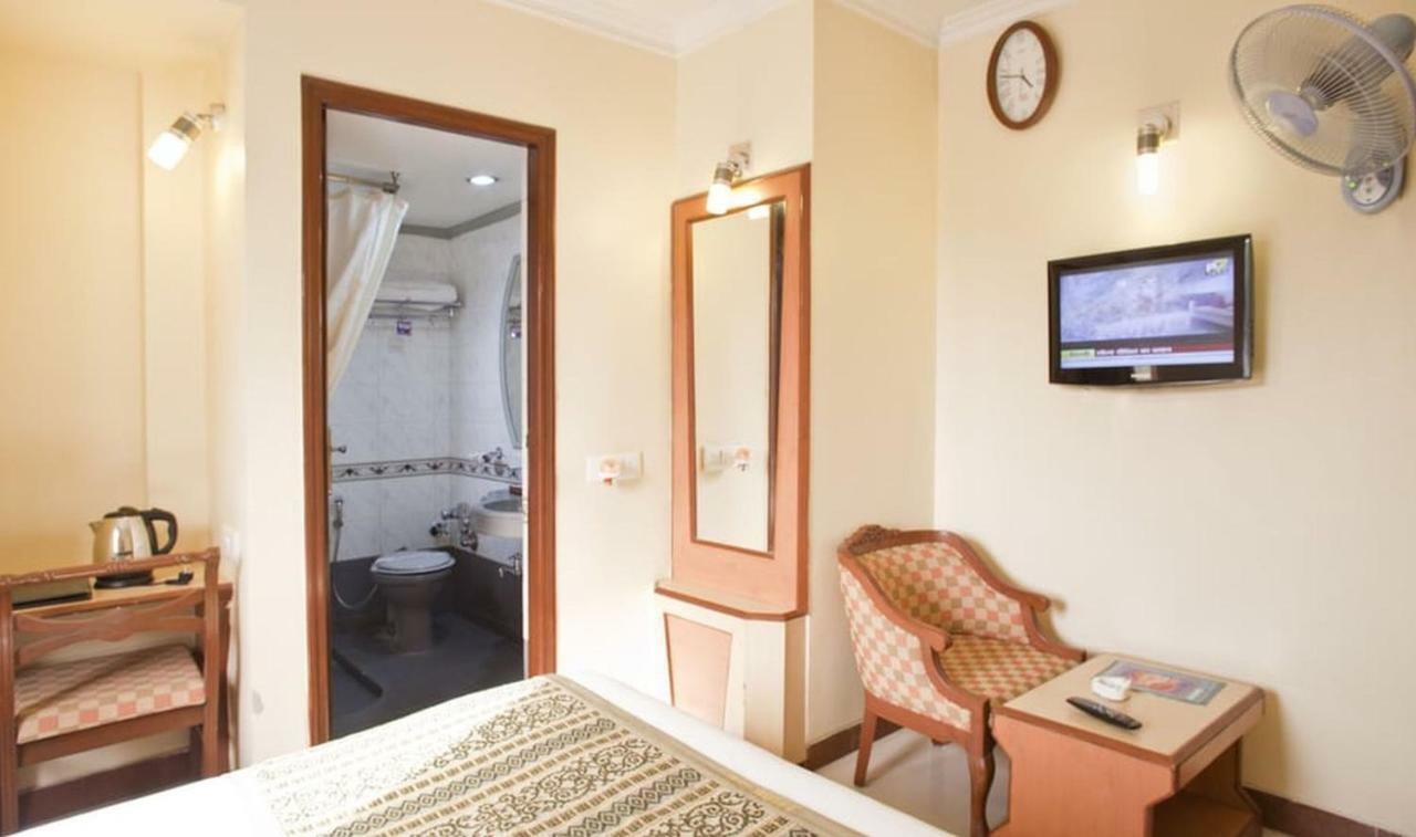 Epsilon Hotel 3*