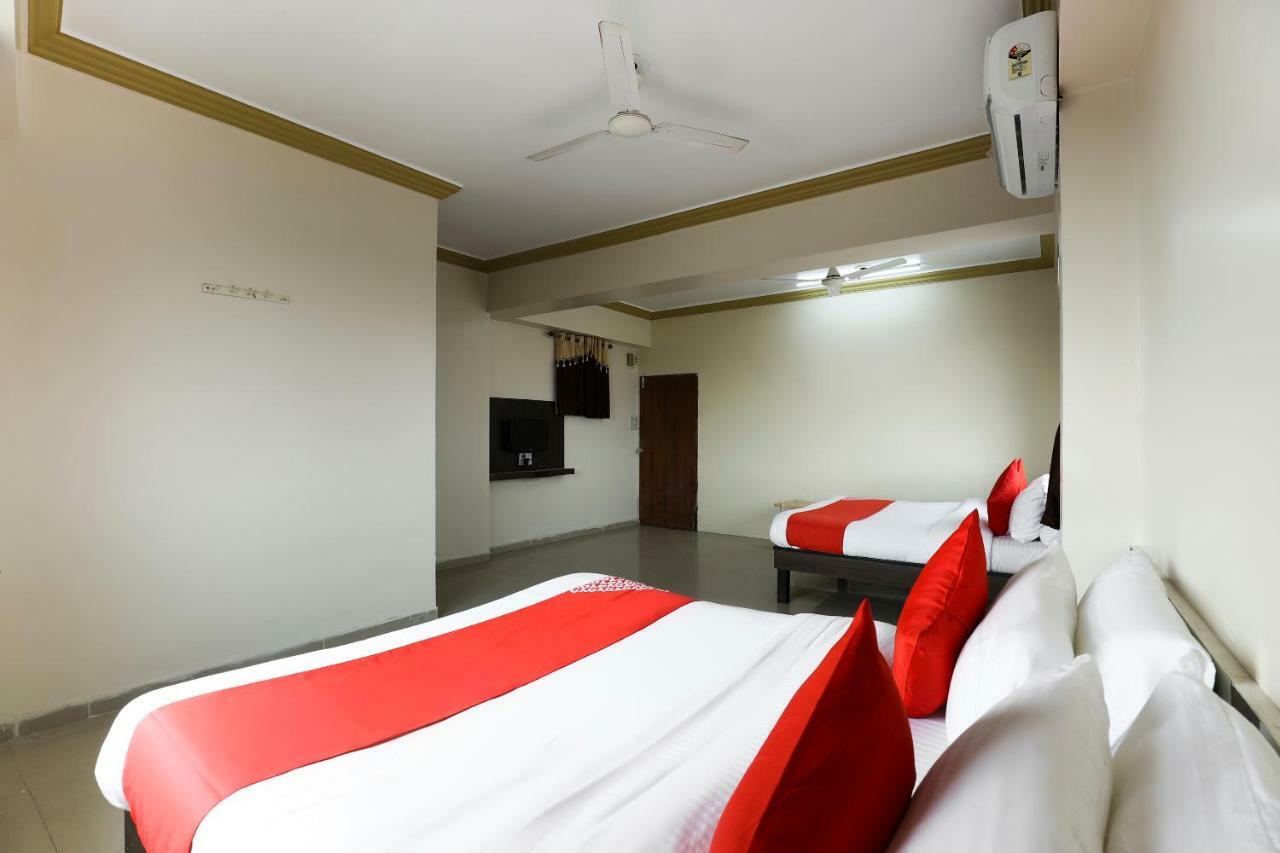Hotel Oyo 49056 Anjali 3*