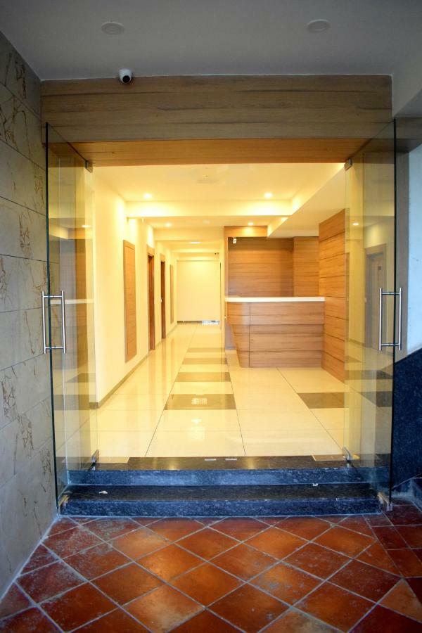 Royal Square By Sky 3* Ahmedabad