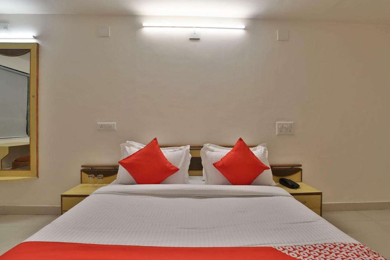 Oyo Flagship 36844 Riverfront Hotel