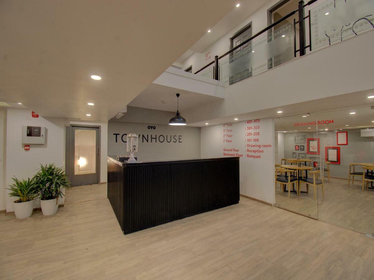 Oyo Townhouse 150 Shreyas Colony Hotel 3*