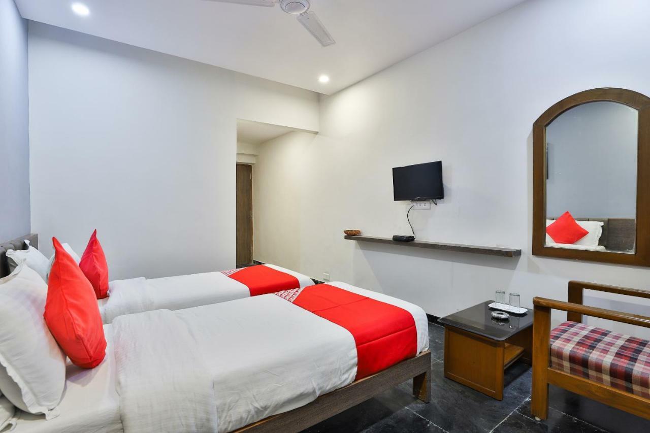 Chicago Hotel Ahmedabad
