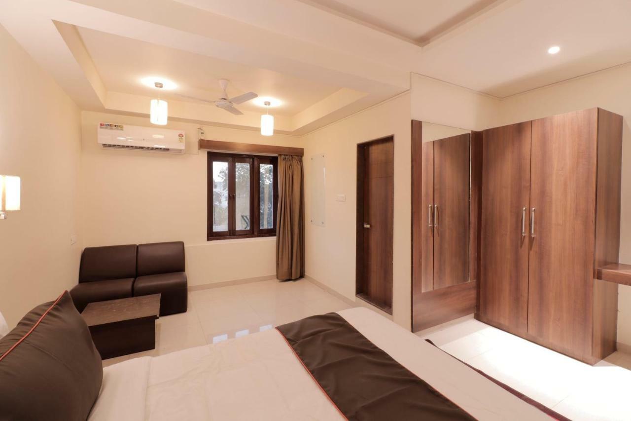 Hotel Collection O 39594 Heritage Paldi Rd 3*