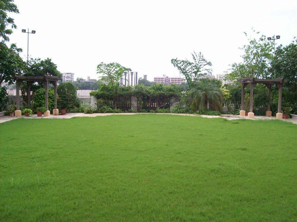 Sarovar Portico Rivera 4* Ahmedabad