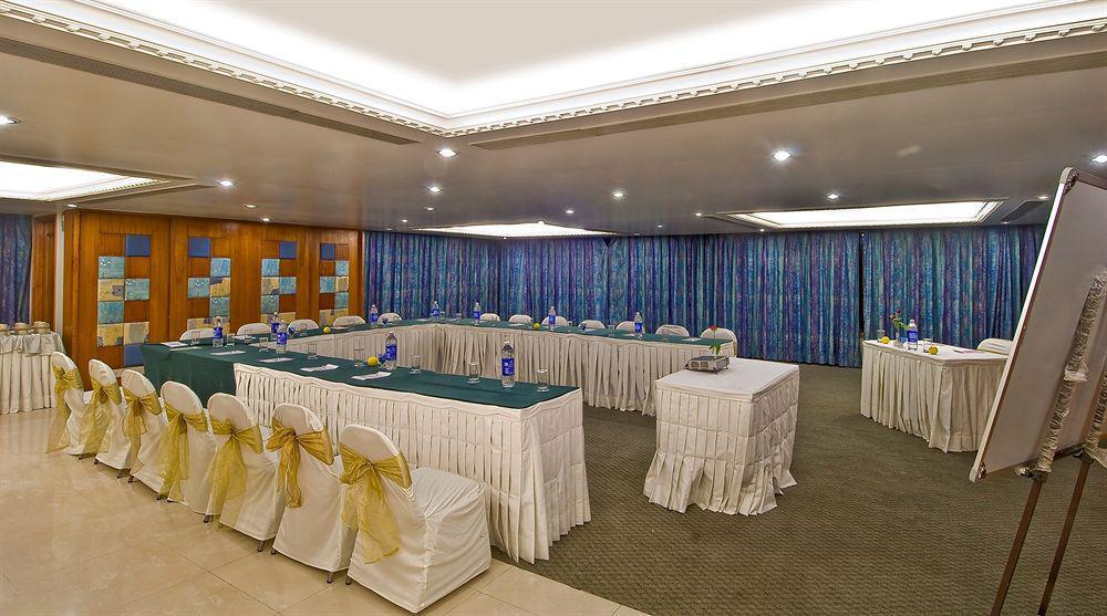 Sarovar Portico Rivera Hotel 4*