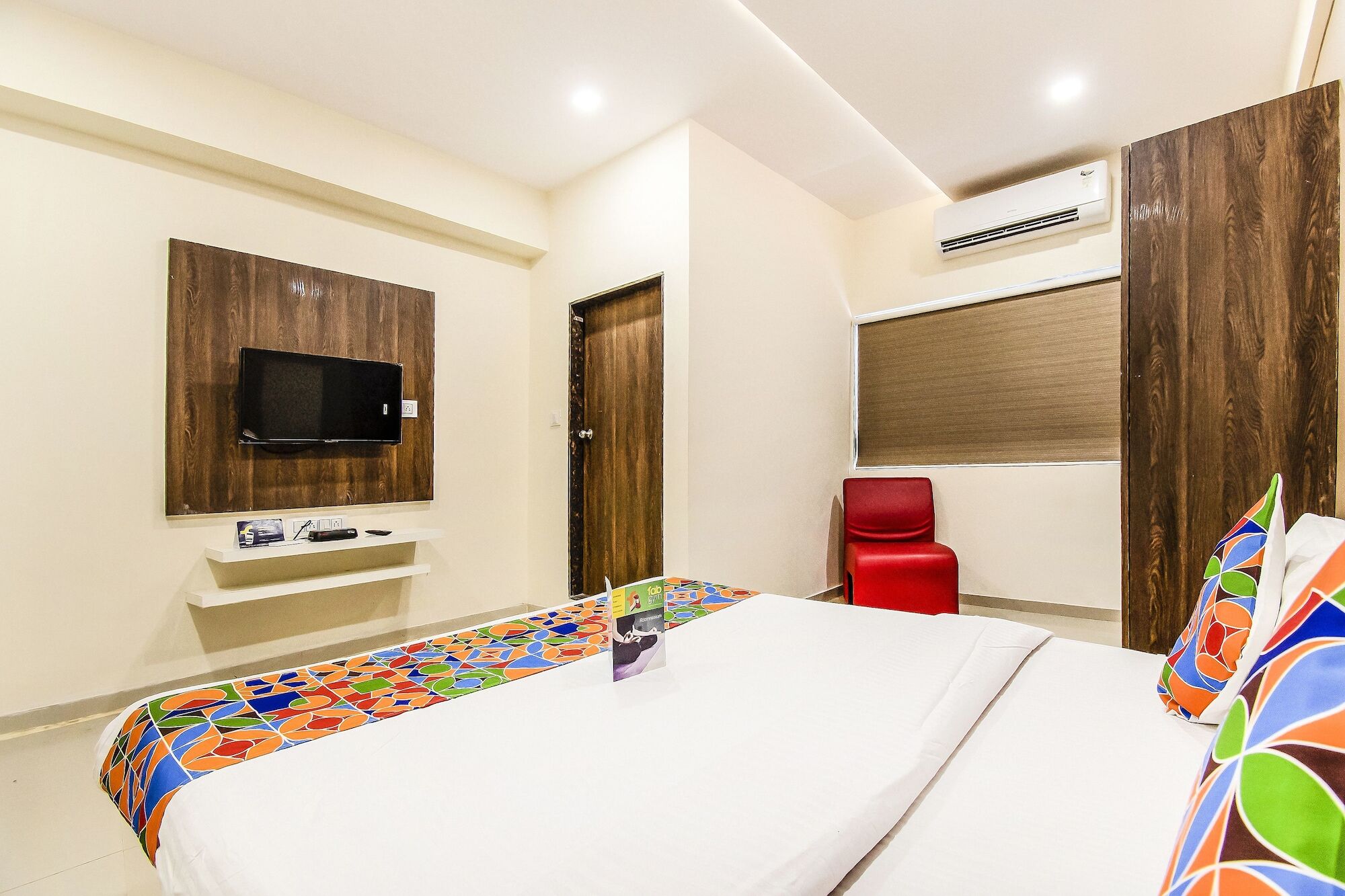 Fabexpress Pratiksha Hotel Ahmedabad