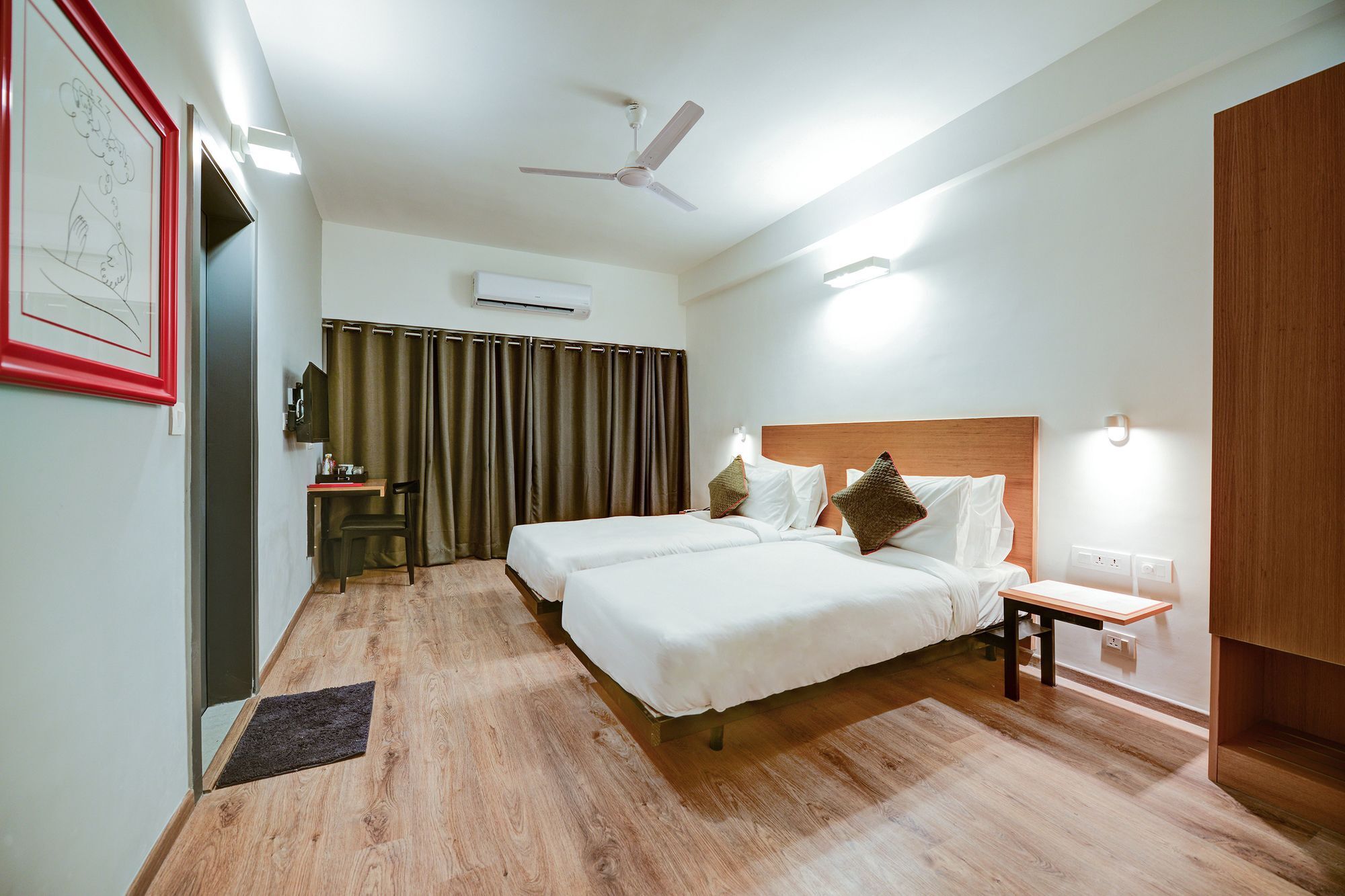 Oyo Townhouse 30 Ashram Road 3*
