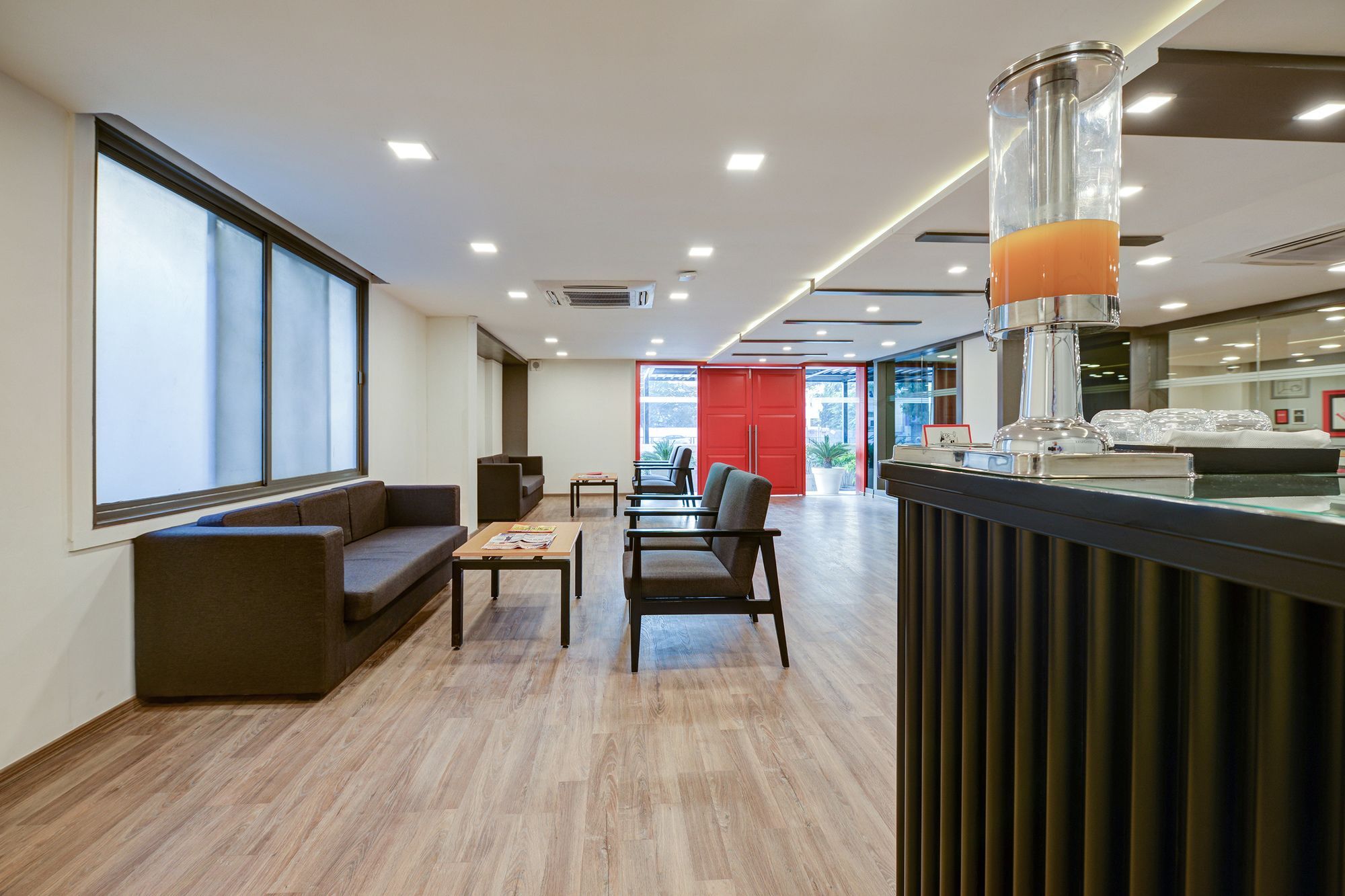 Oyo Townhouse 30 Ashram Road Hotel Ahmedabad