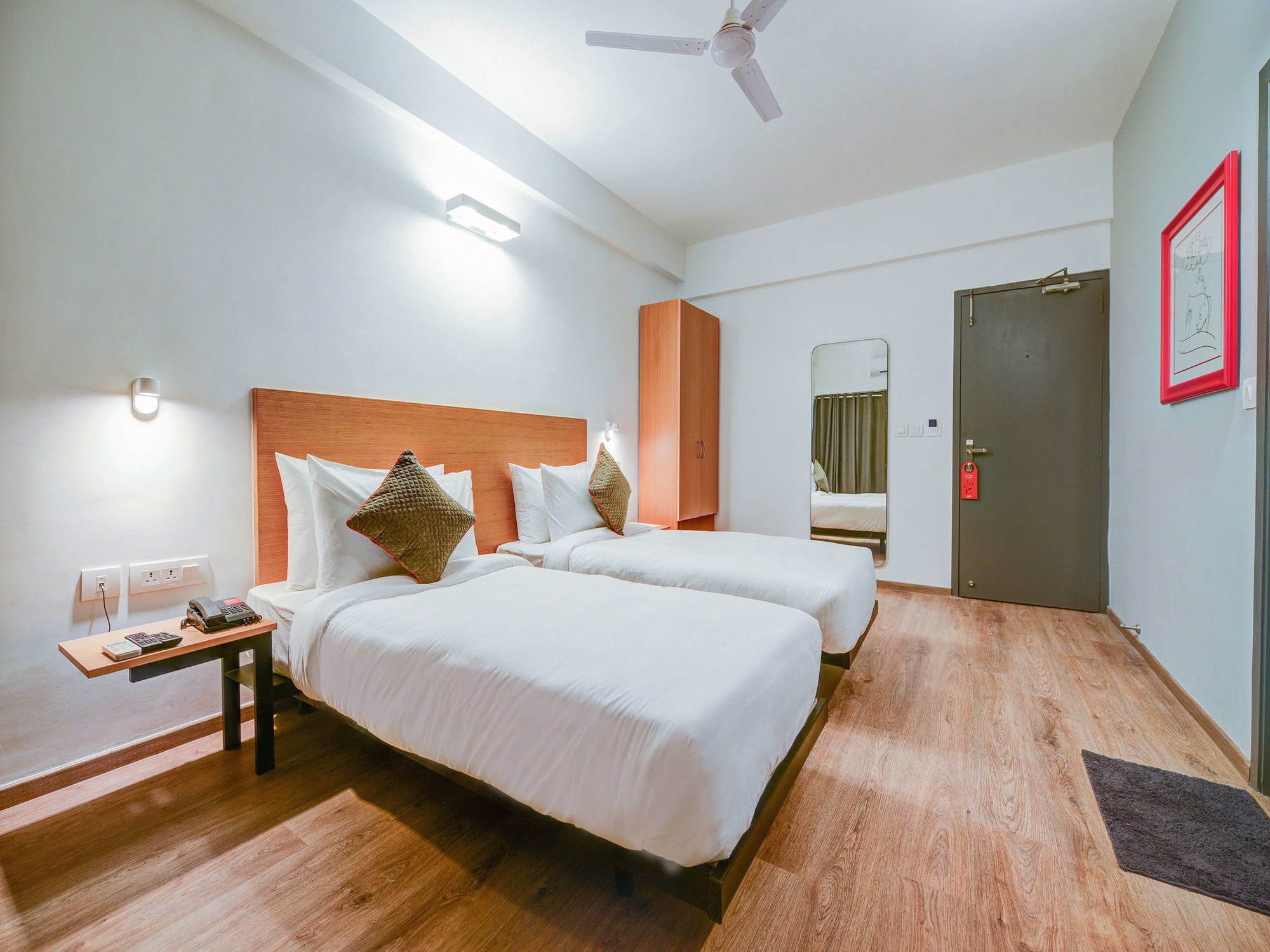Oyo Townhouse 30 Ashram Road 3* Ahmedabad