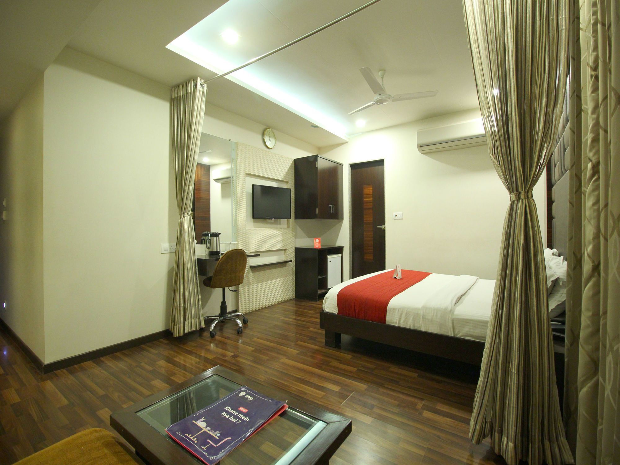Furaat Hotel Ahmedabad