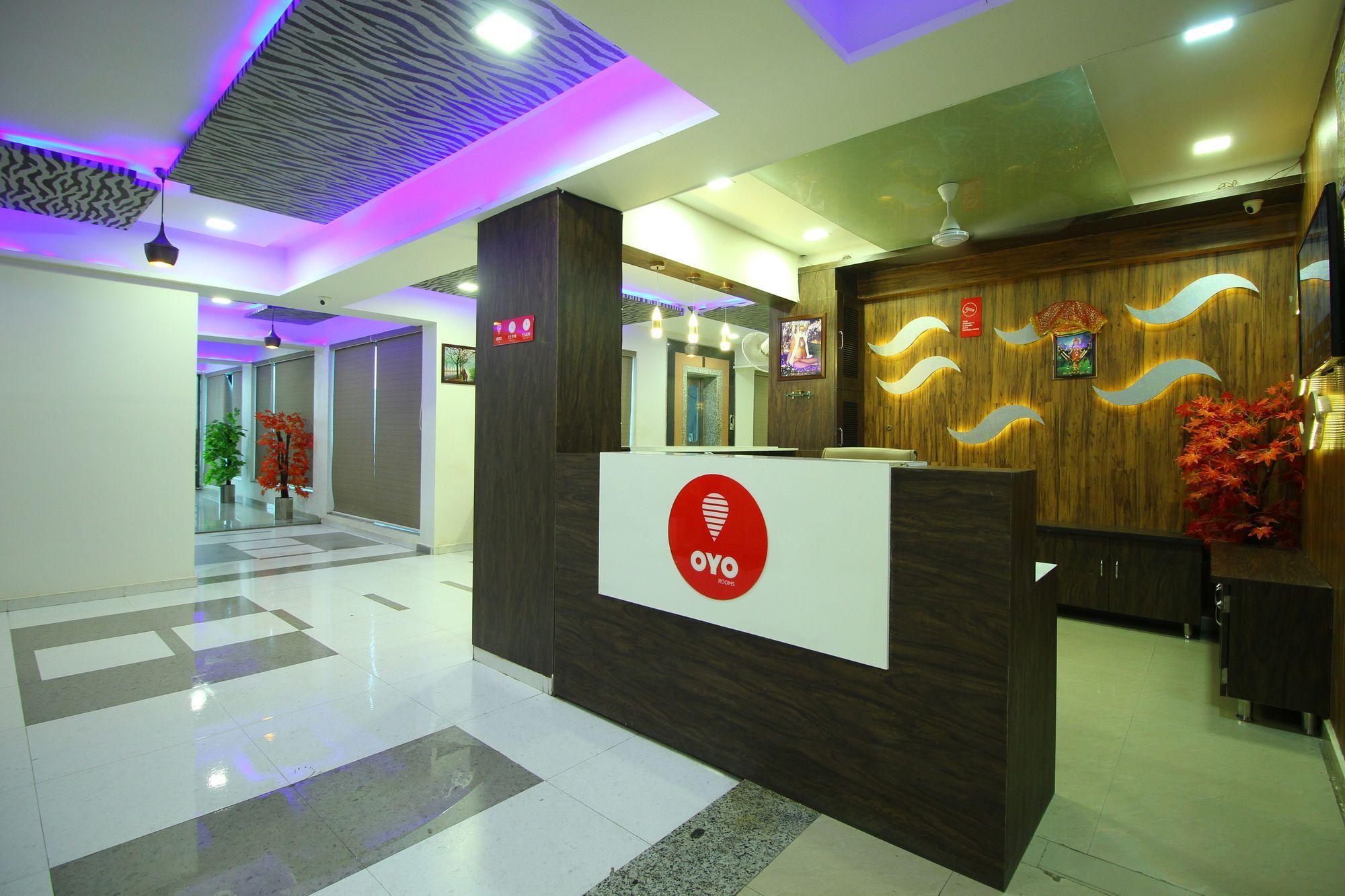 Hotel Oyo 9238 Meet Palace Ahmedabad