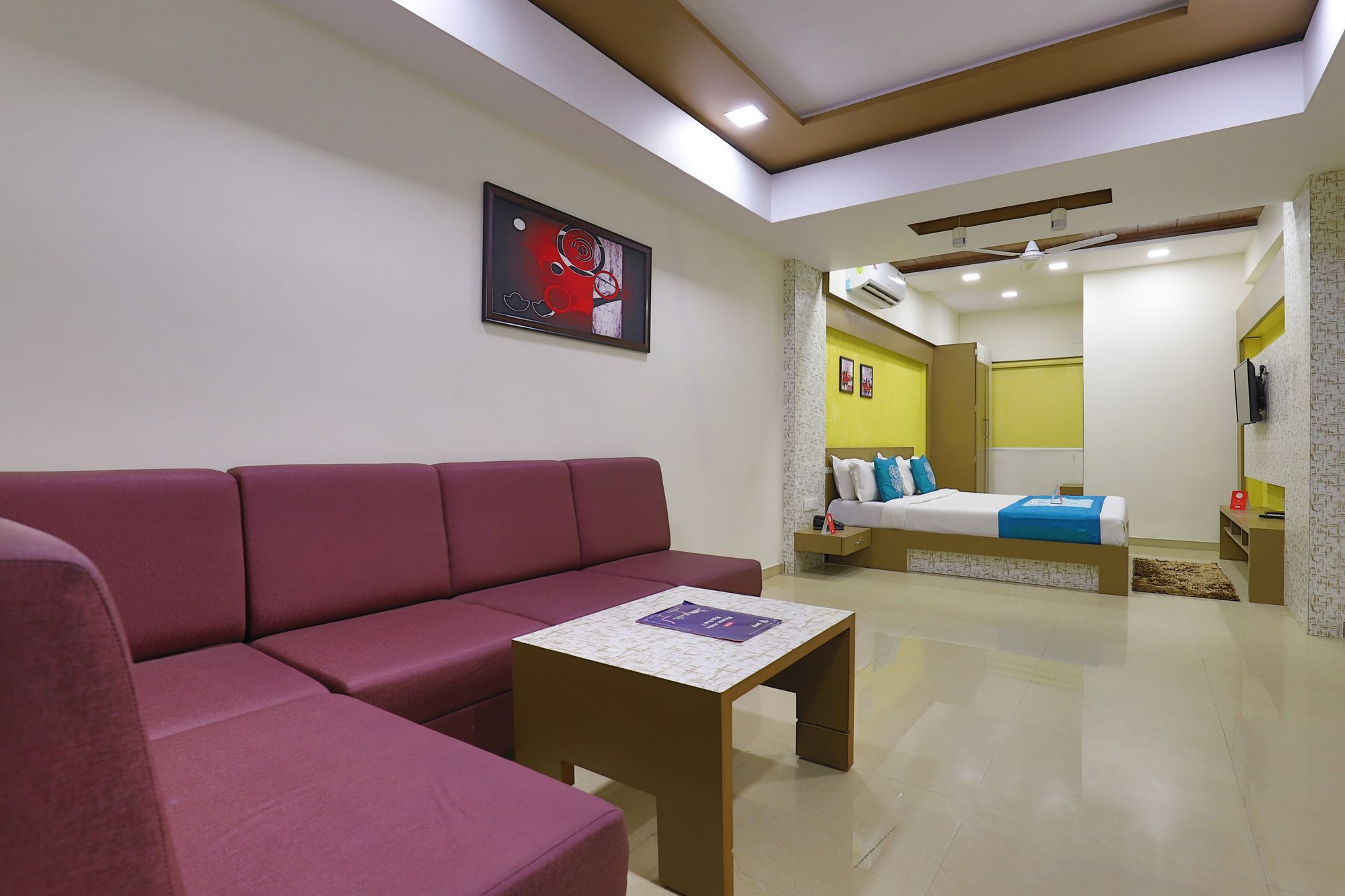 Hotel Oyo 9238 Meet Palace 2*