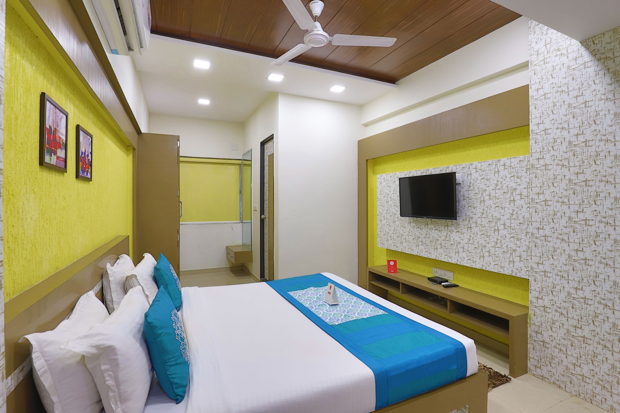 Hotel Oyo 9238 Meet Palace 2*