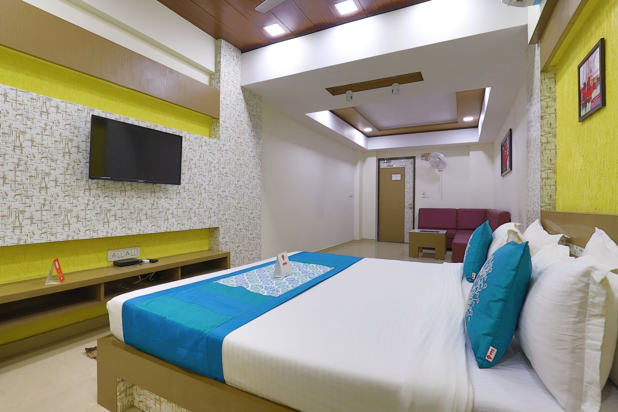 Hotel Oyo 9238 Meet Palace Ahmedabad