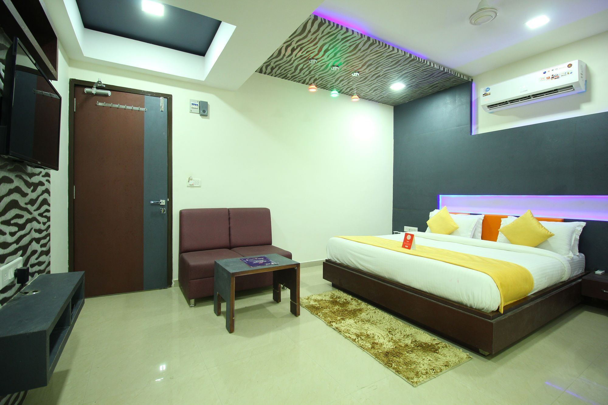 Oyo 9238 Meet Palace 2*