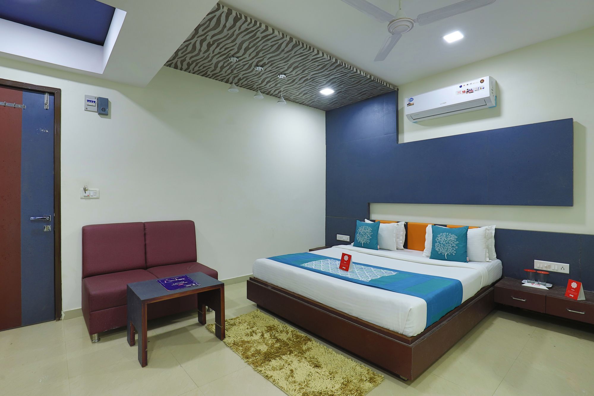 Hotel Oyo 9238 Meet Palace Ahmedabad