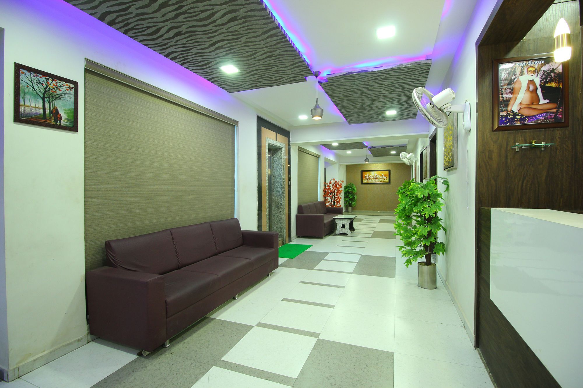 Oyo 9238 Meet Palace 2*