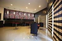 Hotel Oyo Premium Gujarat College Ellisbridge 3*