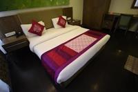 Hotel Oyo Premium Gujarat College Ellisbridge Ahmedabad