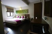 Hotel Oyo Premium Gujarat College Ellisbridge