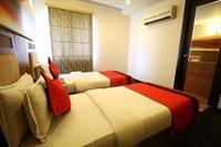 Oyo Premium Gujarat College Ellisbridge Hotel Ahmedabad