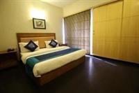 Oyo Premium Gujarat College Ellisbridge