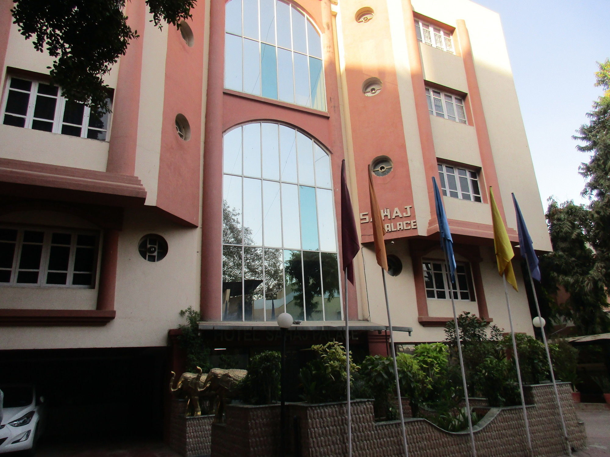 Hotel Sahaj Palace