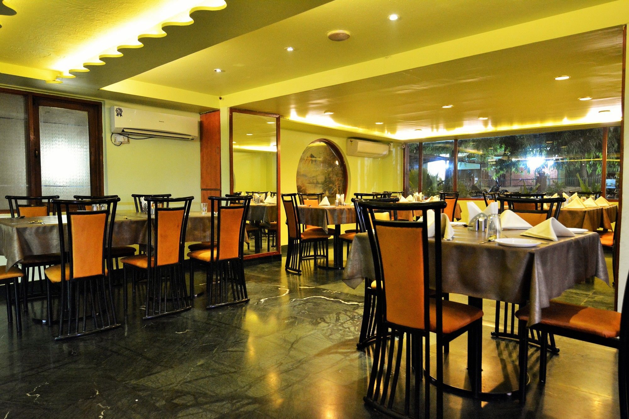 Sahaj Palace Hotel Ahmedabad