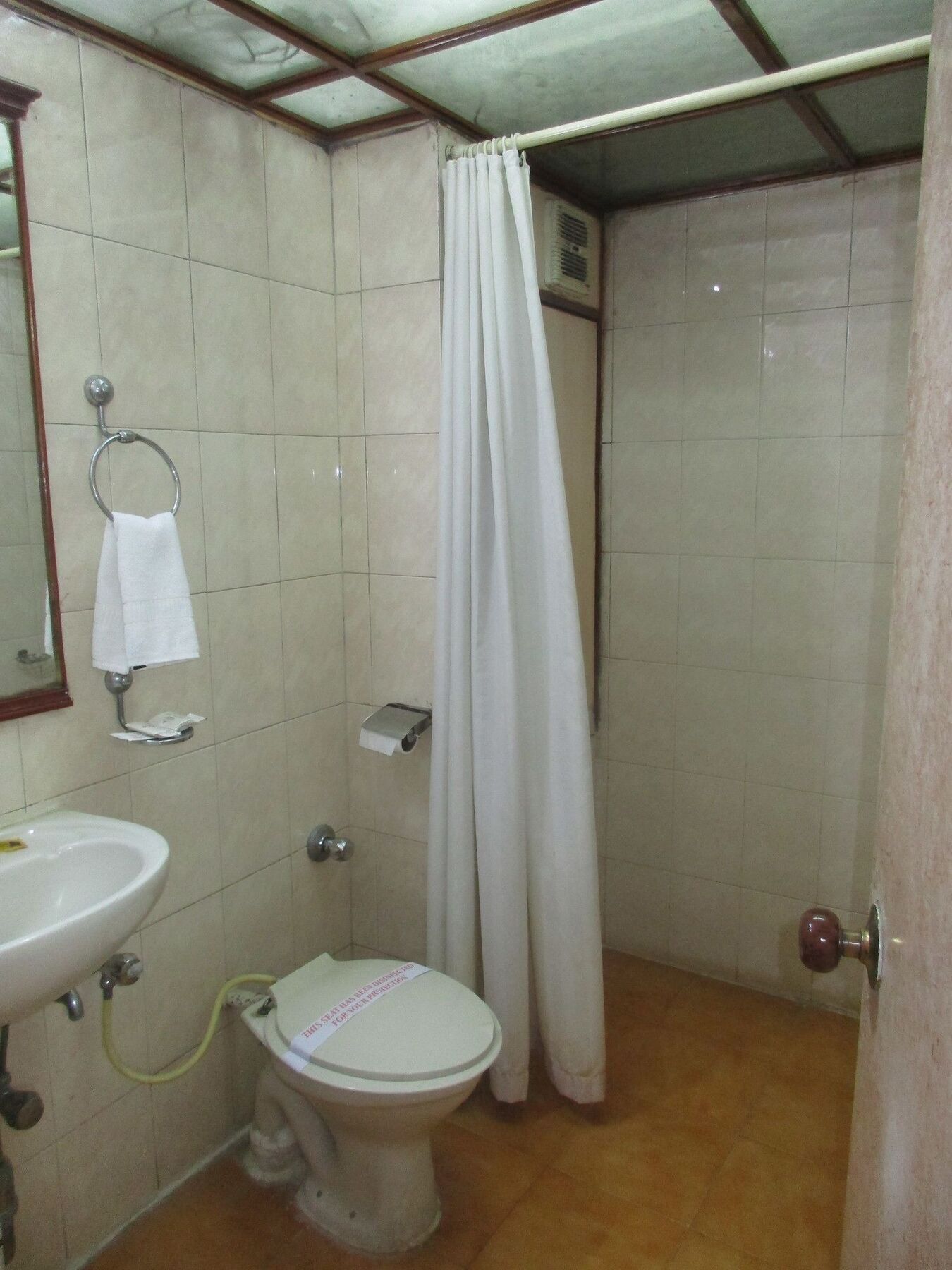 Sahaj Palace 3*