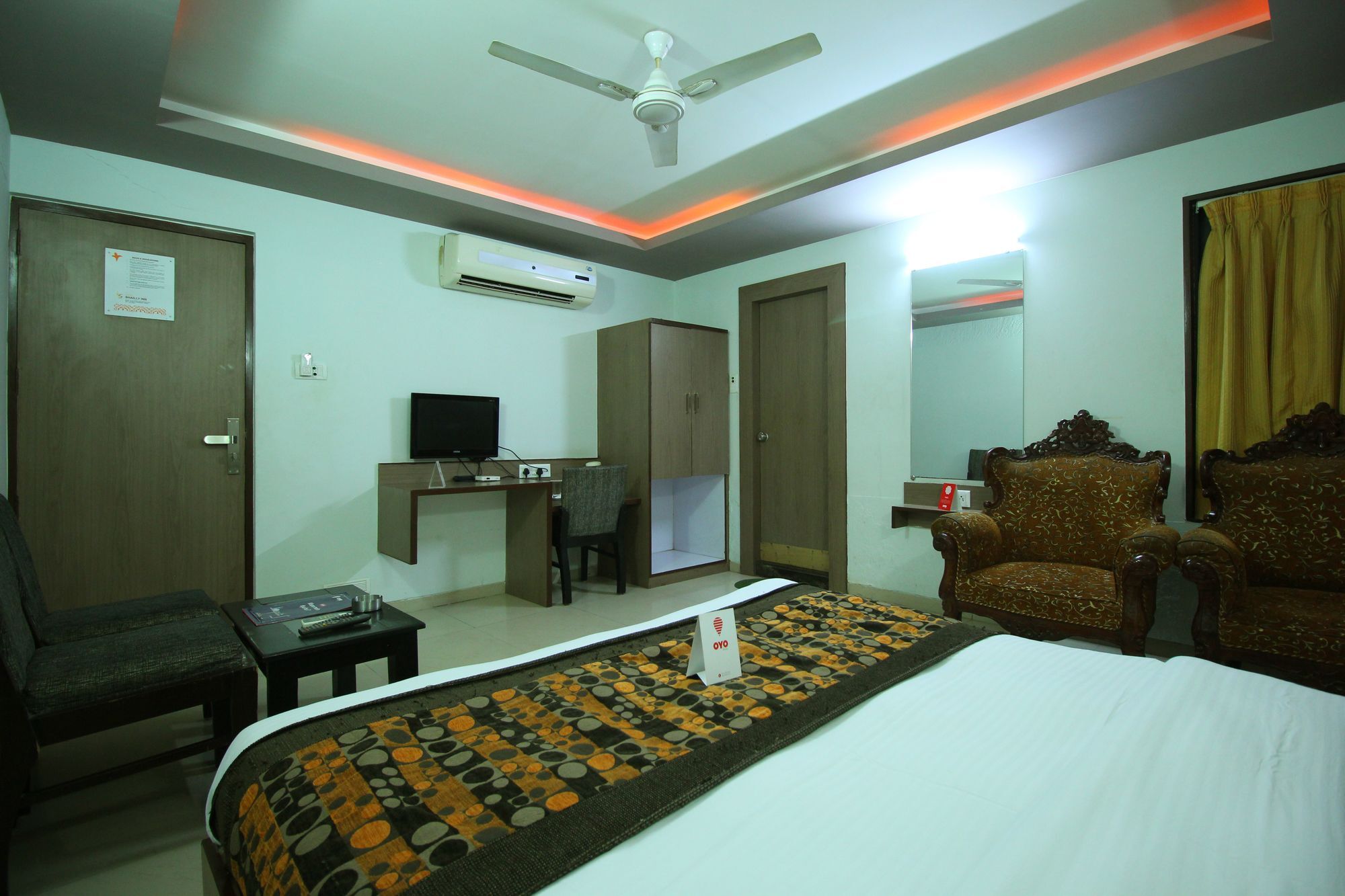 Oyo 4161 Shailly Hotel Ahmedabad