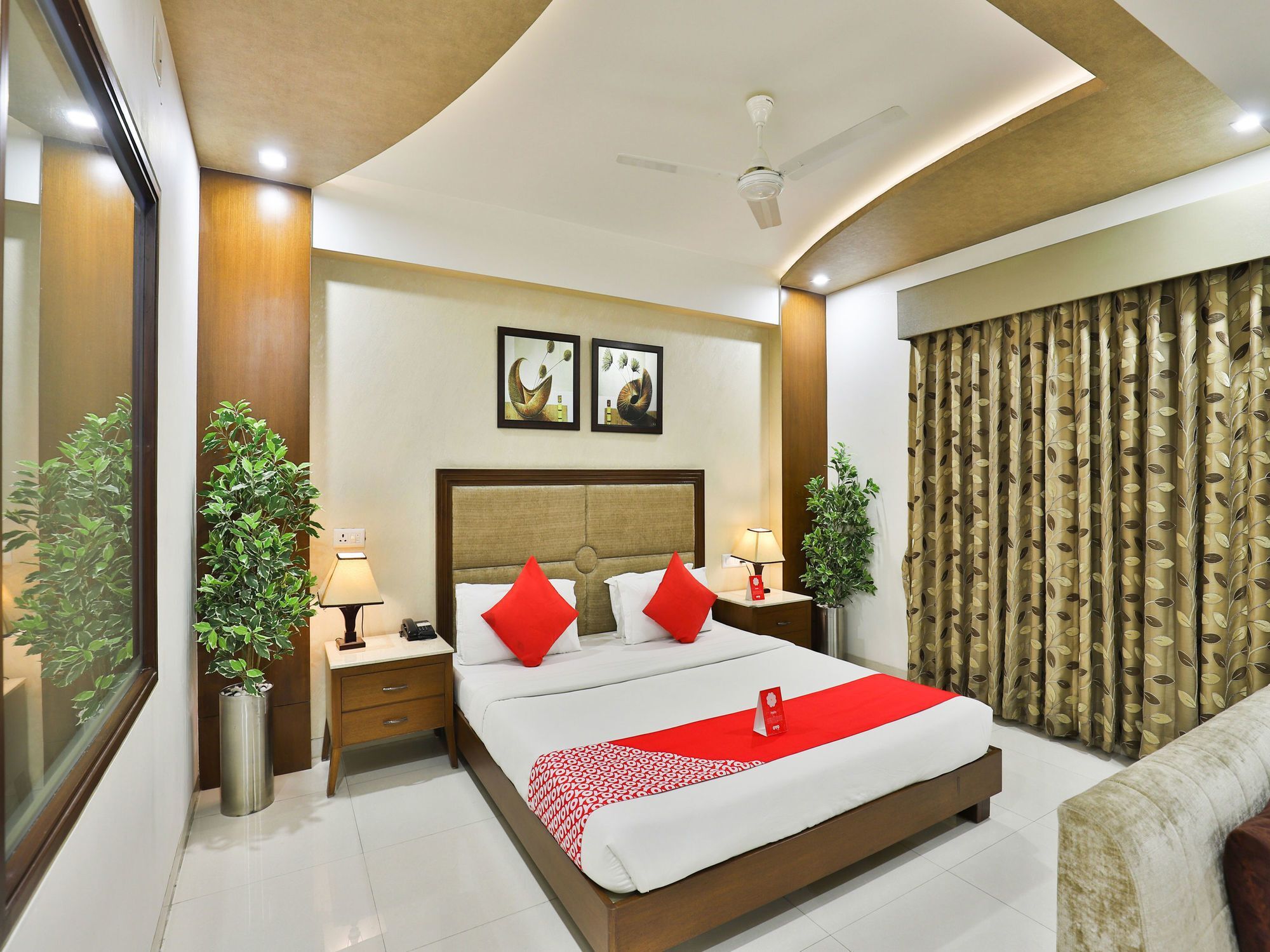 Oyo 13253 The Grand Vinayak Hotel Ahmedabad