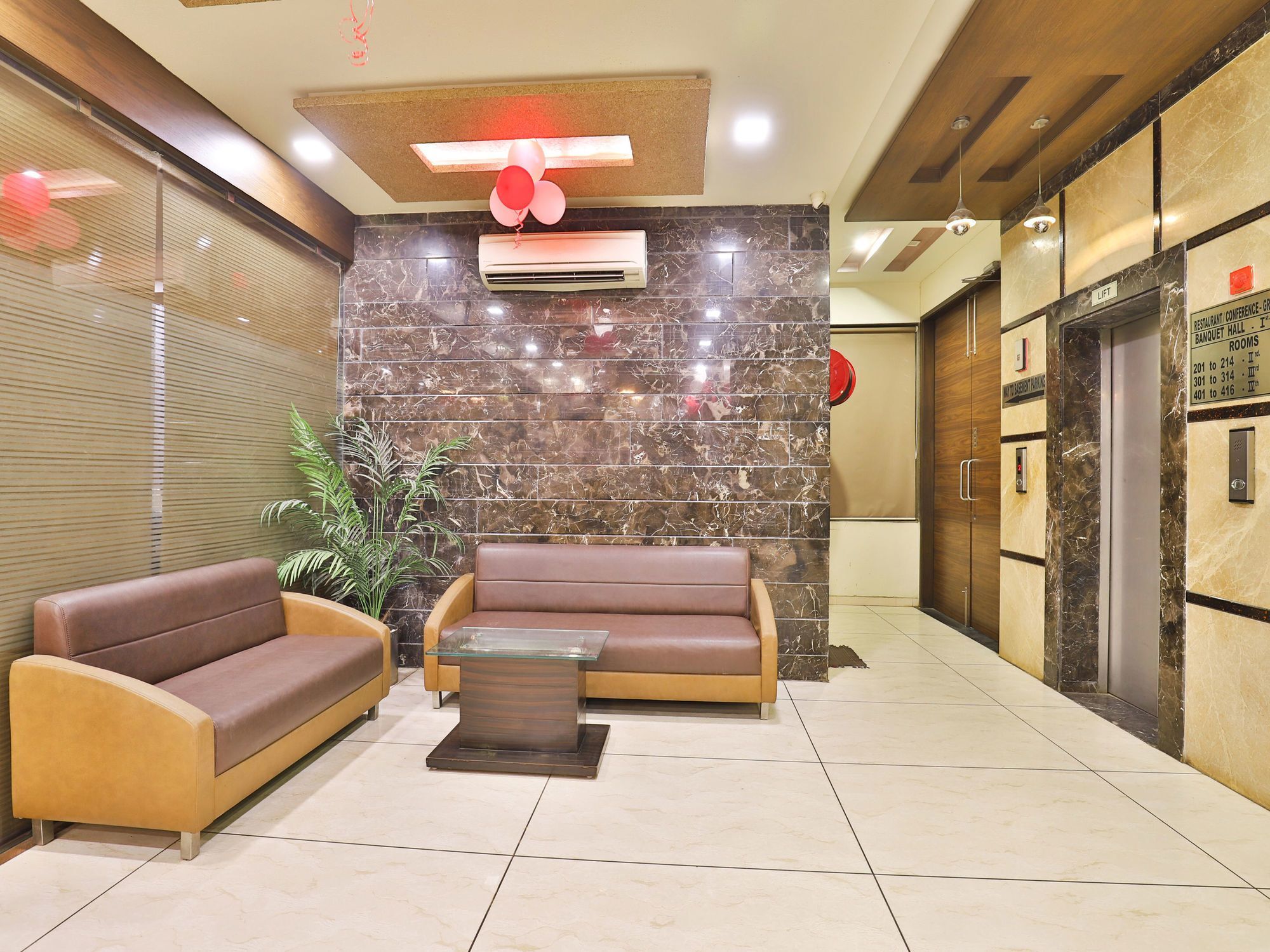 Oyo 13253 The Grand Vinayak Ahmedabad