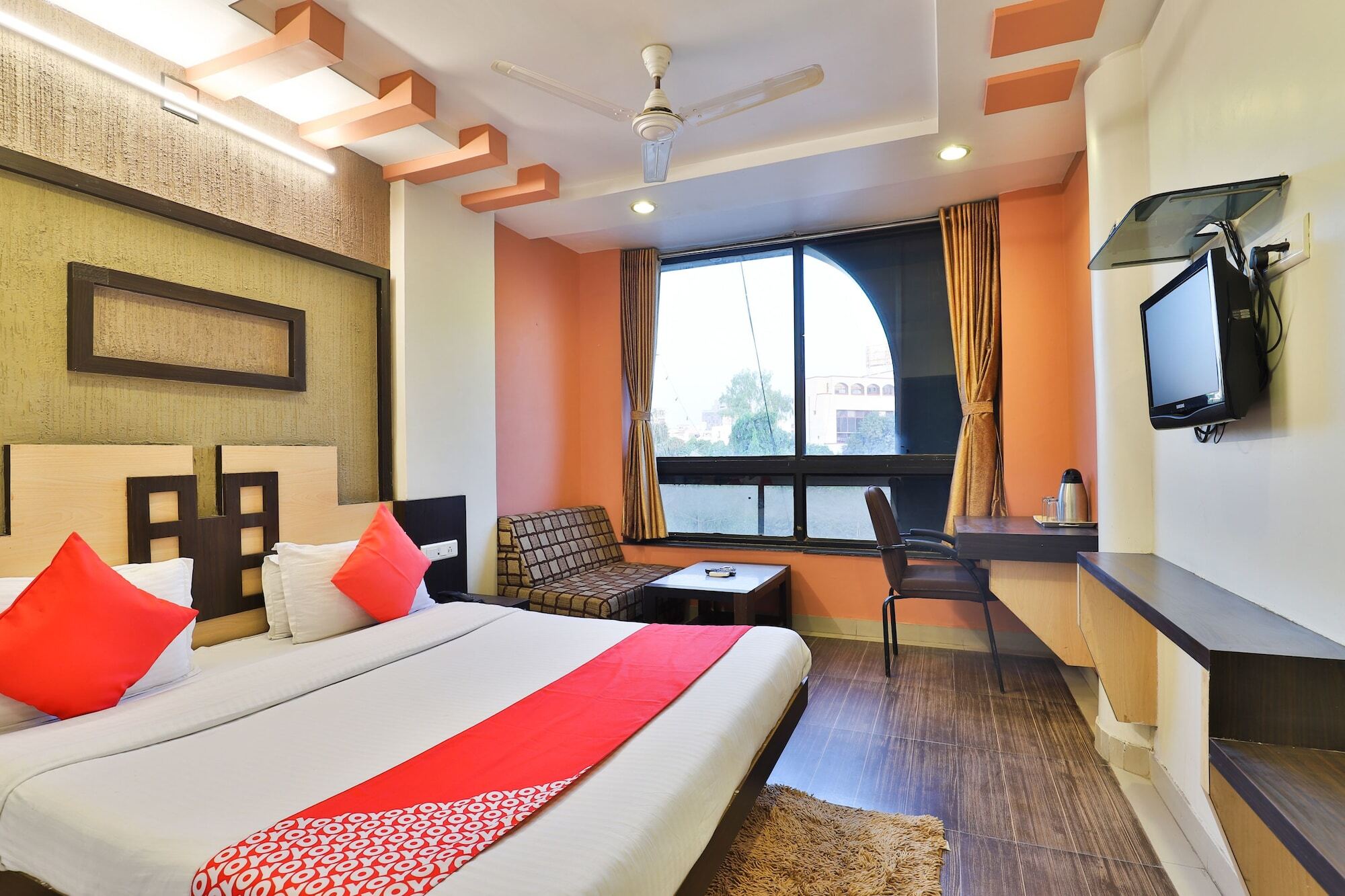 Oyo 229 Classic Hotel 2*