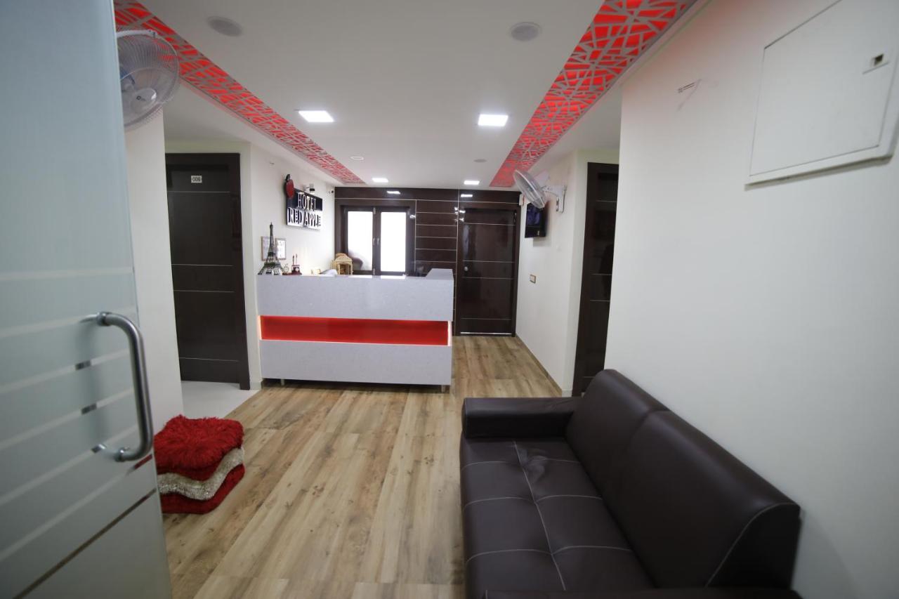 Red Apple Ahmedabad