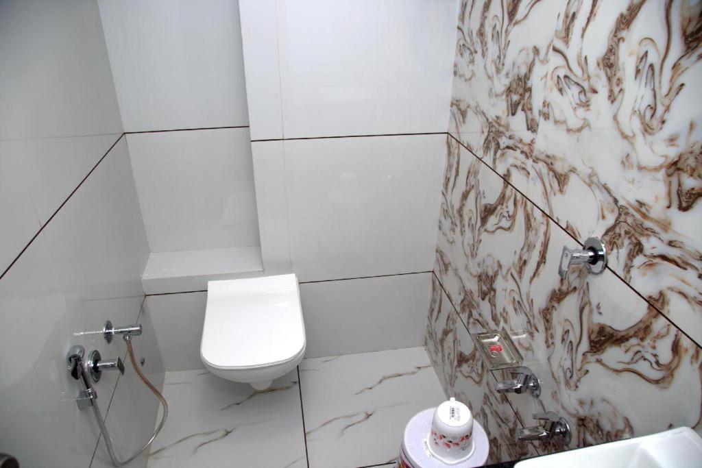 Hotel Leisure 3* Ahmedabad