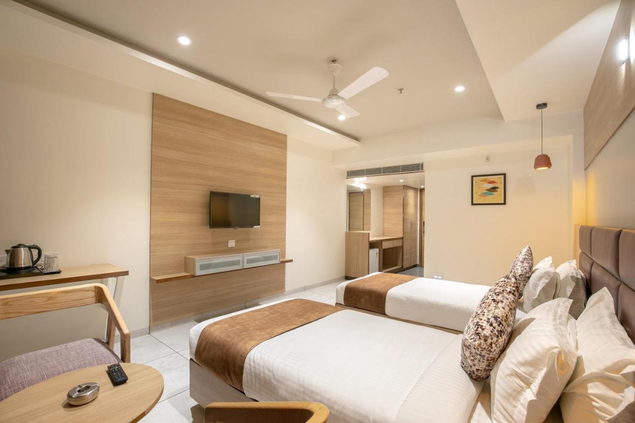 Hotel Silvera Grand Ahmedabad