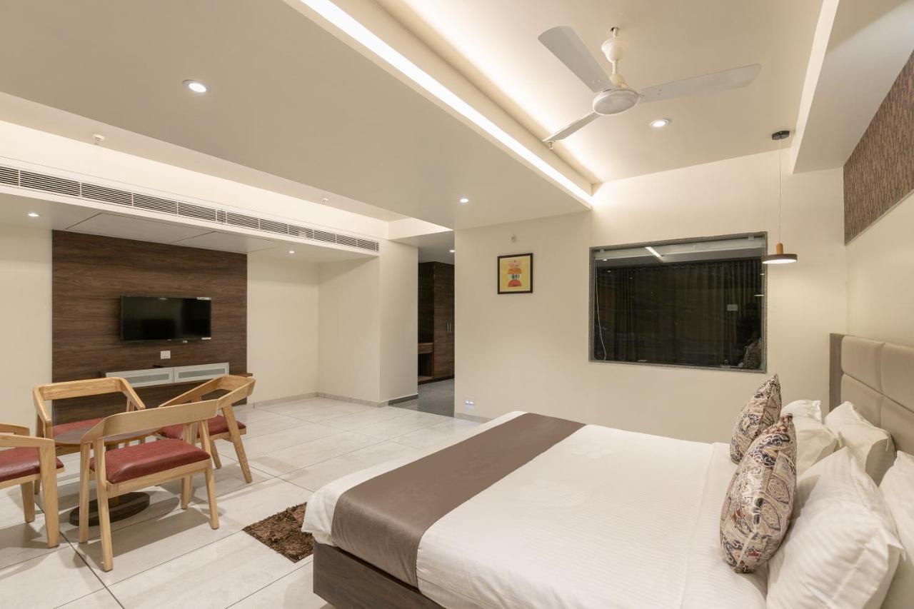 Hotel Silvera Grand Ahmedabad