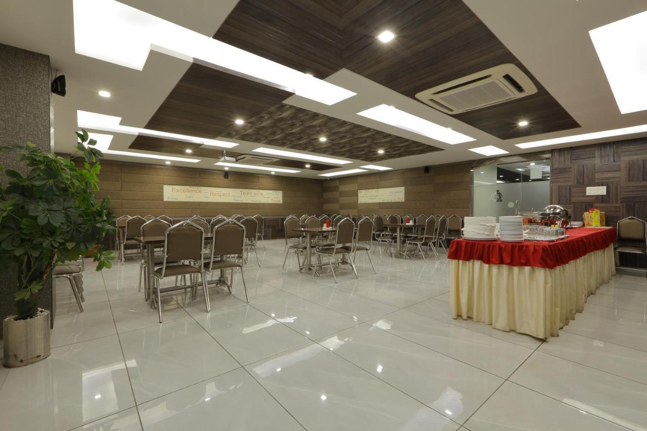 Unity Hotel Ahmedabad
