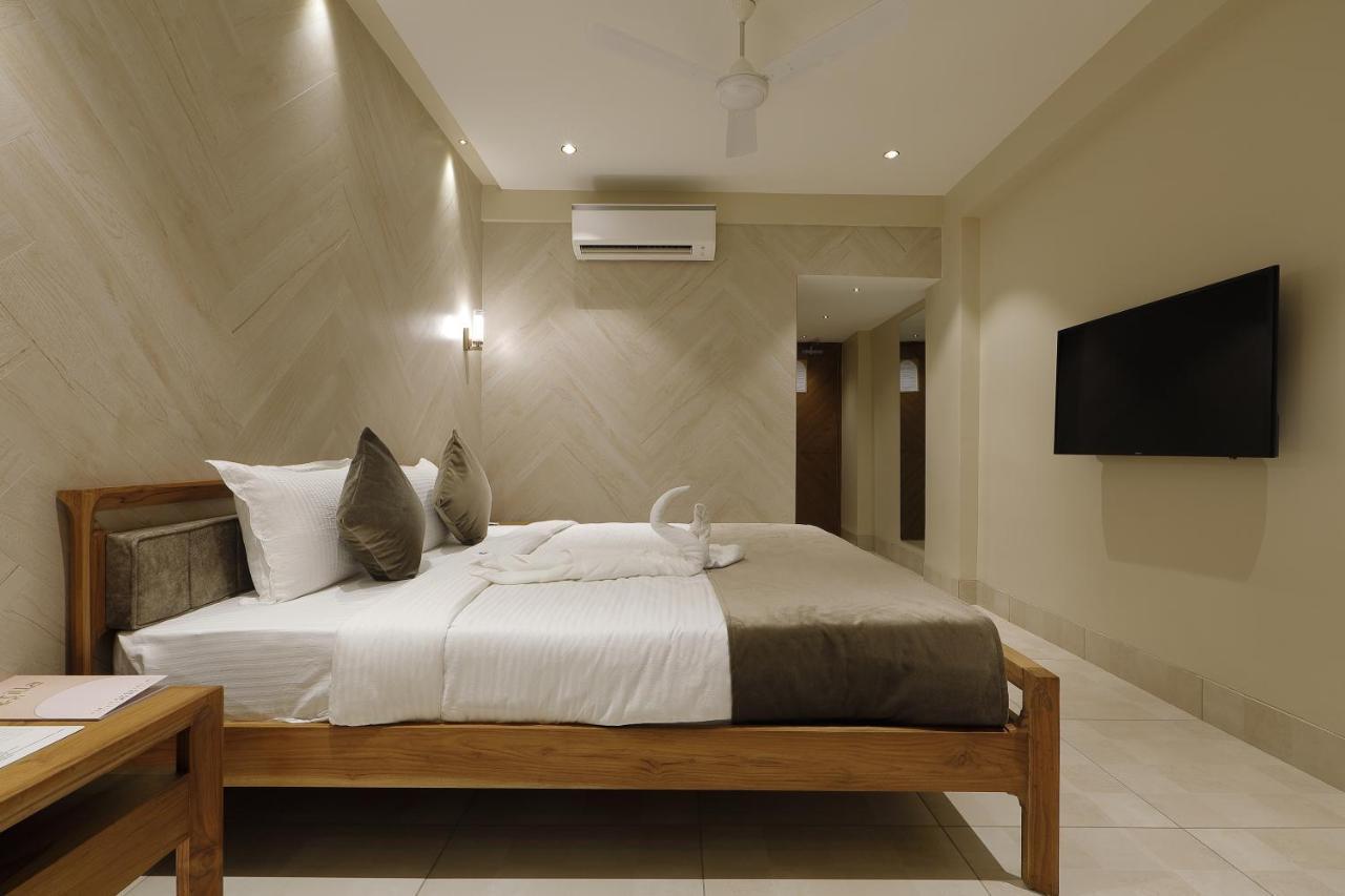 Hotel Artilla Ahmedabad