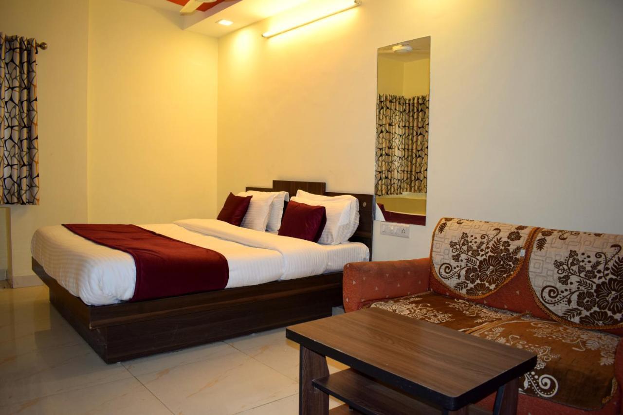 Royal Hotel
