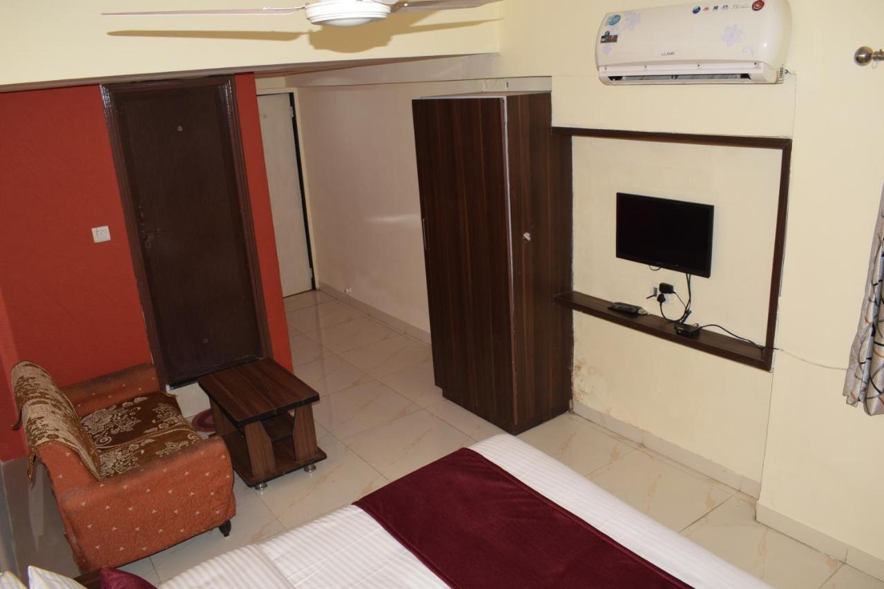 Royal 3* Ahmedabad