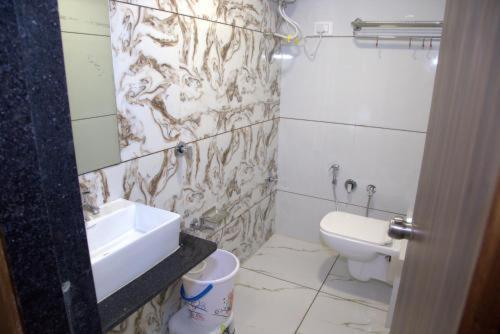Hotel Leisure 3* Ahmedabad