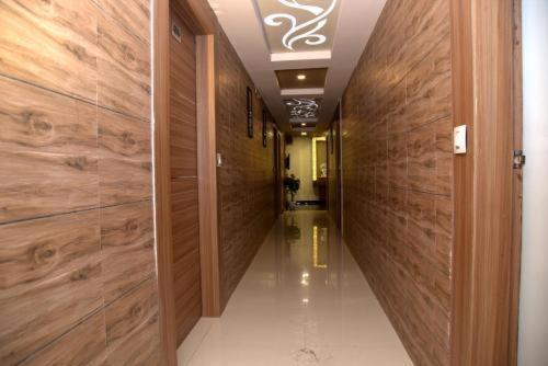 Hotel Leisure Hotel Ahmedabad