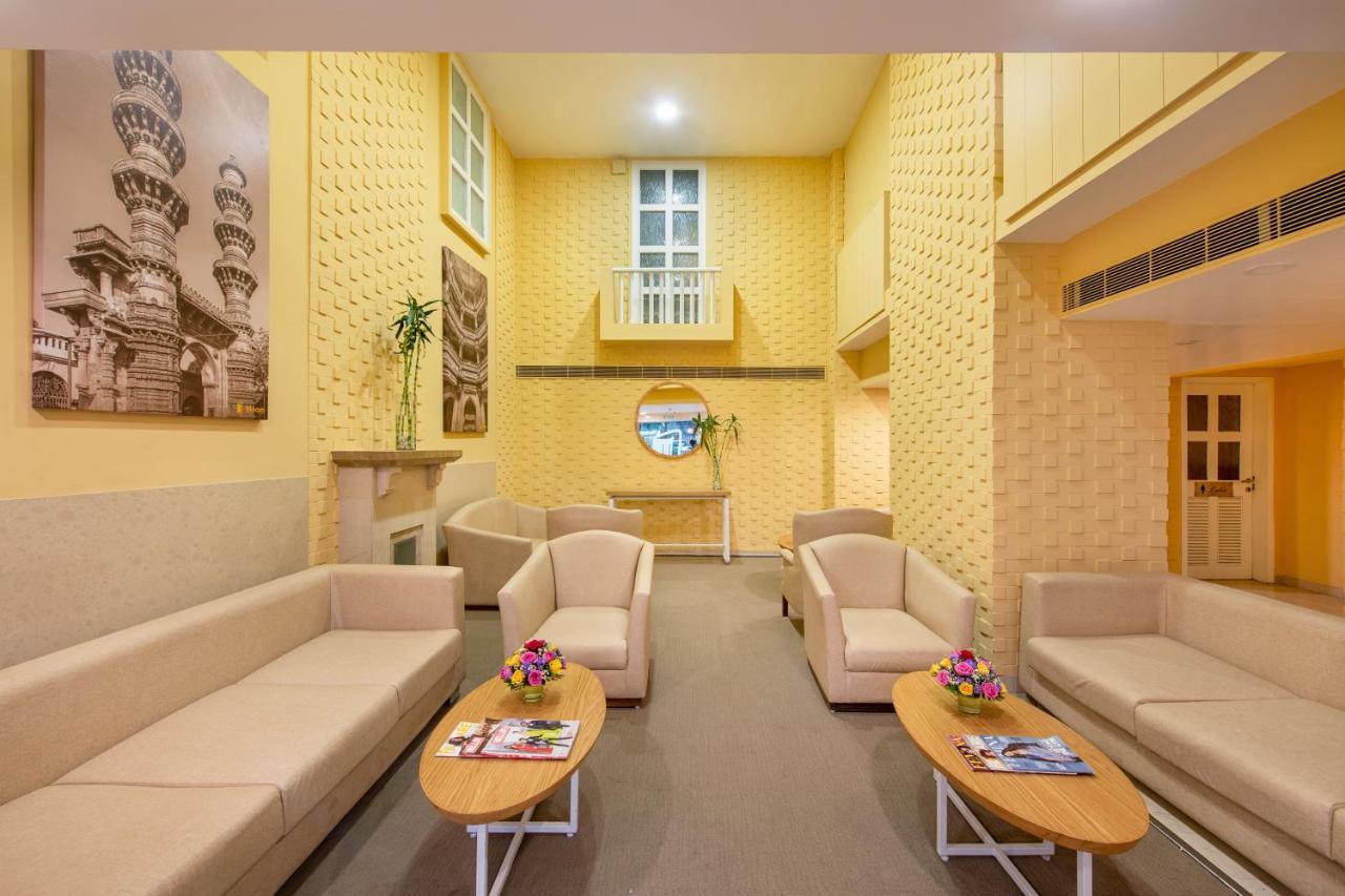 Hotel Bloomsuites L Ahmedabad