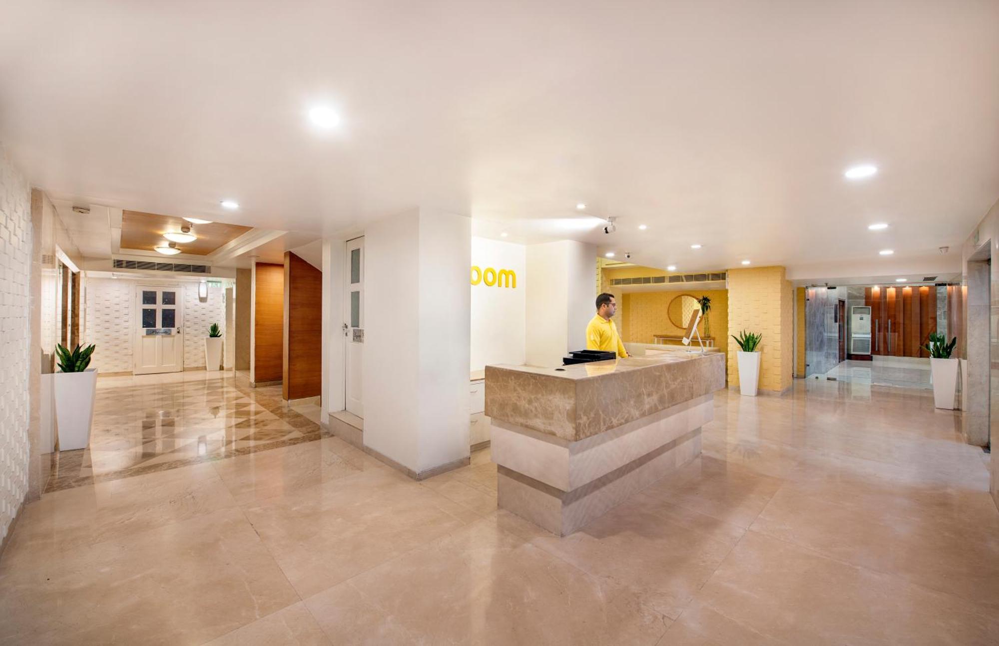 Hotel Bloomsuites L Ahmedabad