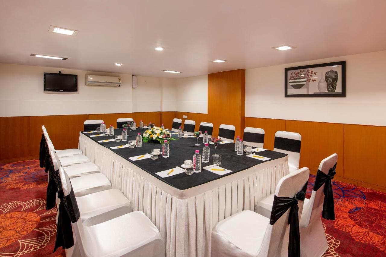 Hotel Bloomsuites L Ahmedabad