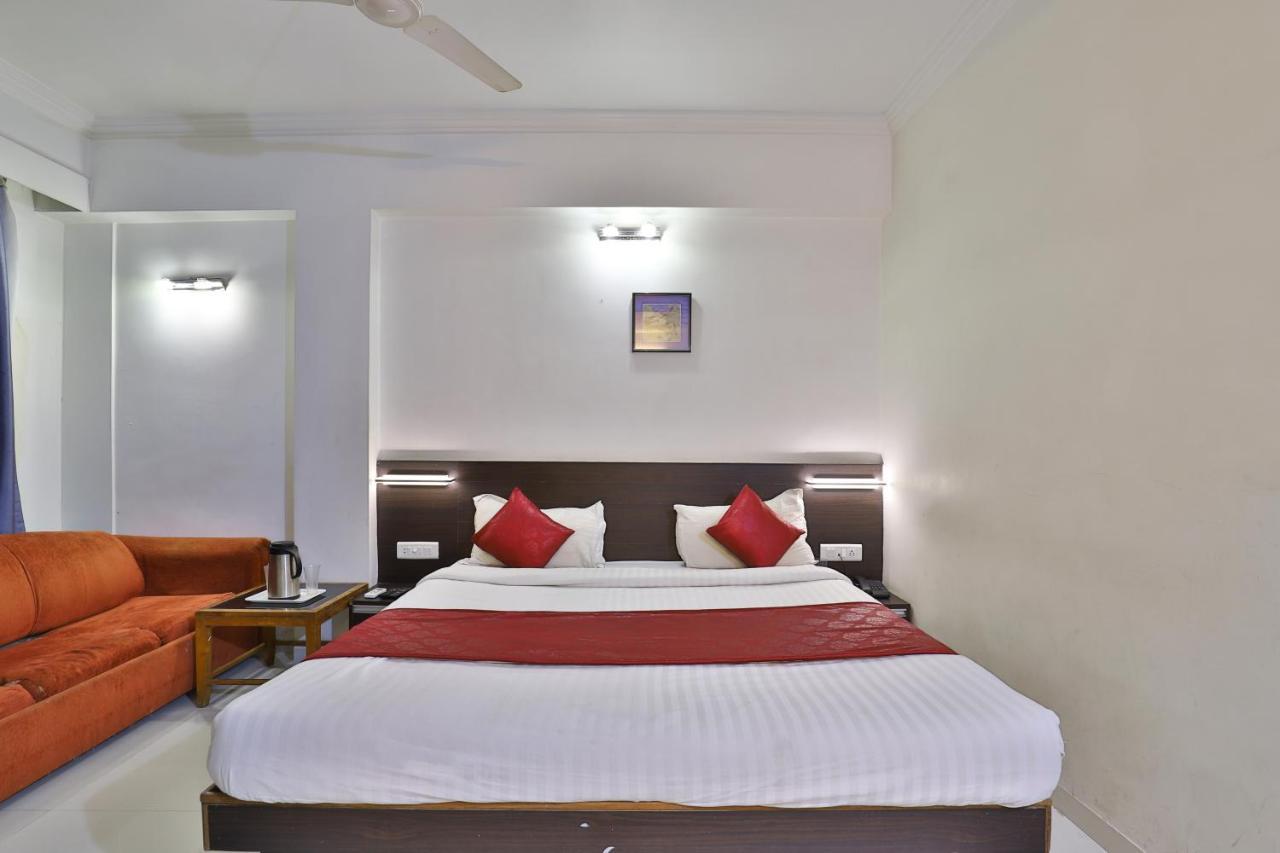 Hotel Park Land Ahmedabad
