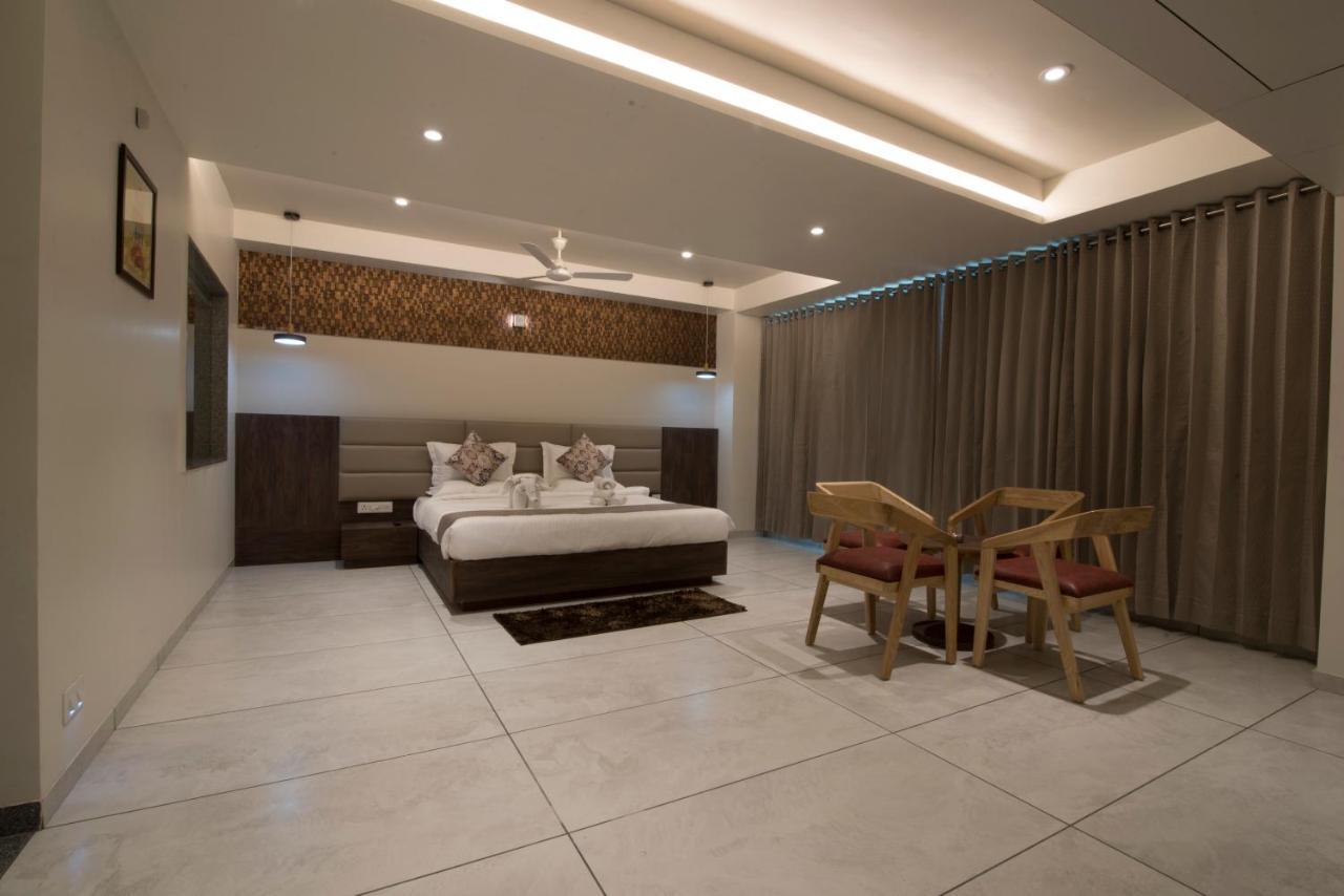 Silvera Grand 3* Ahmedabad